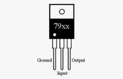 7905 Voltage Regulator - TO220 - 2